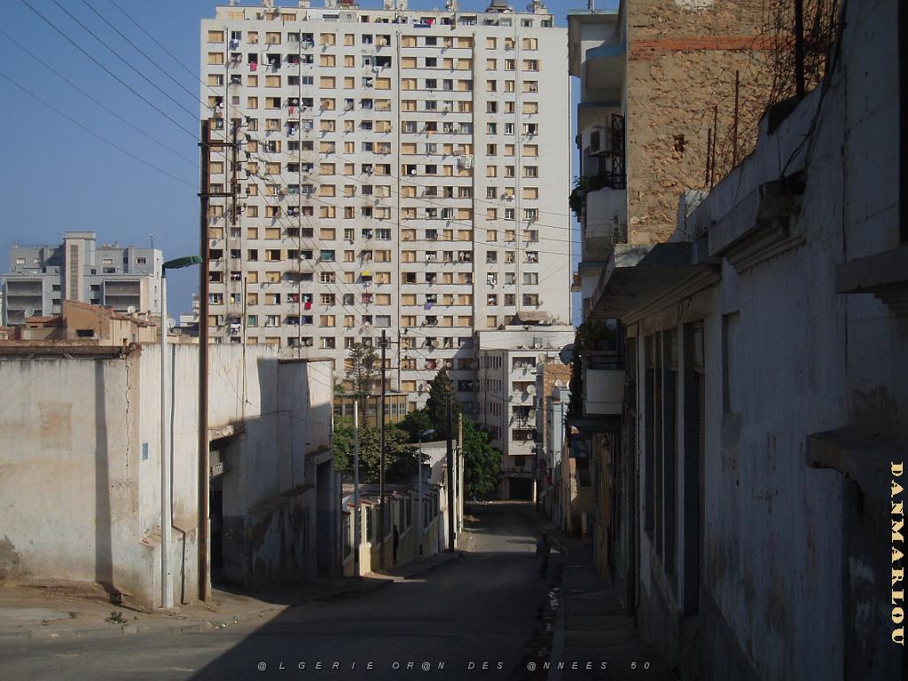 ORAN AOUT 2006 RESIDENCE PERRET VUE MARECHAL NEY.JPG